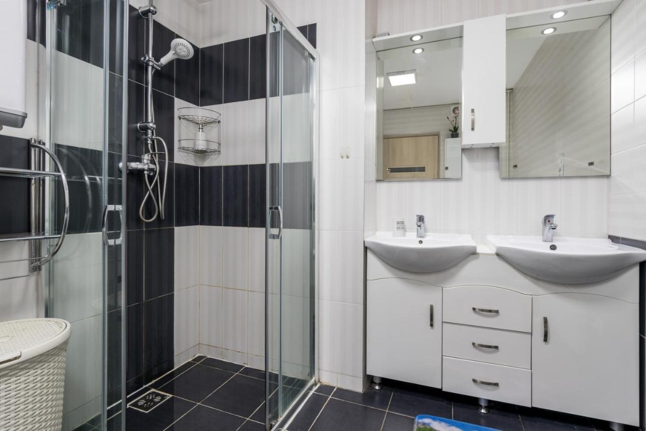 Fireworks Rakoczi - Free Parking - 3 Bedrooms - 2 Bathrooms 부다페스트 외부 사진
